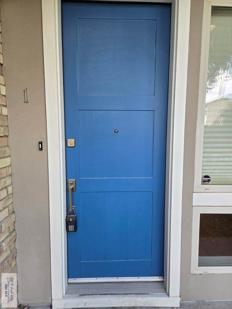 524 Wildrose Ln - Photo 1