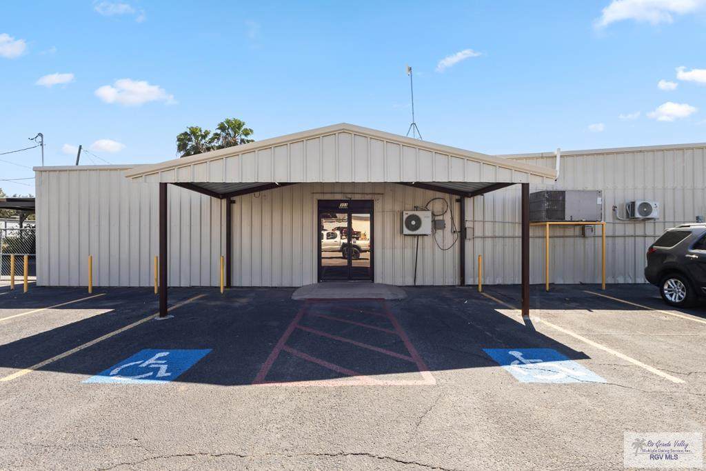 301 Nebraska - Photo 1