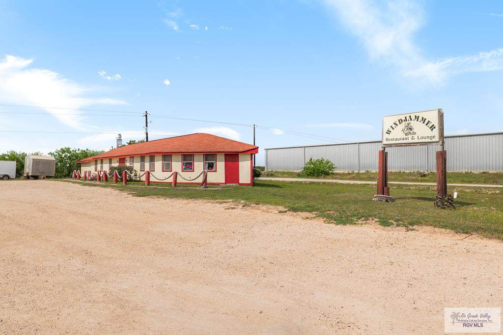 1088 Port Dr - Photo 1