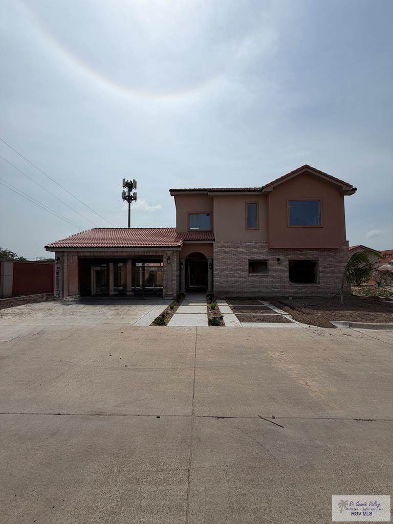 2200 Laredo Rd. - Photo 1