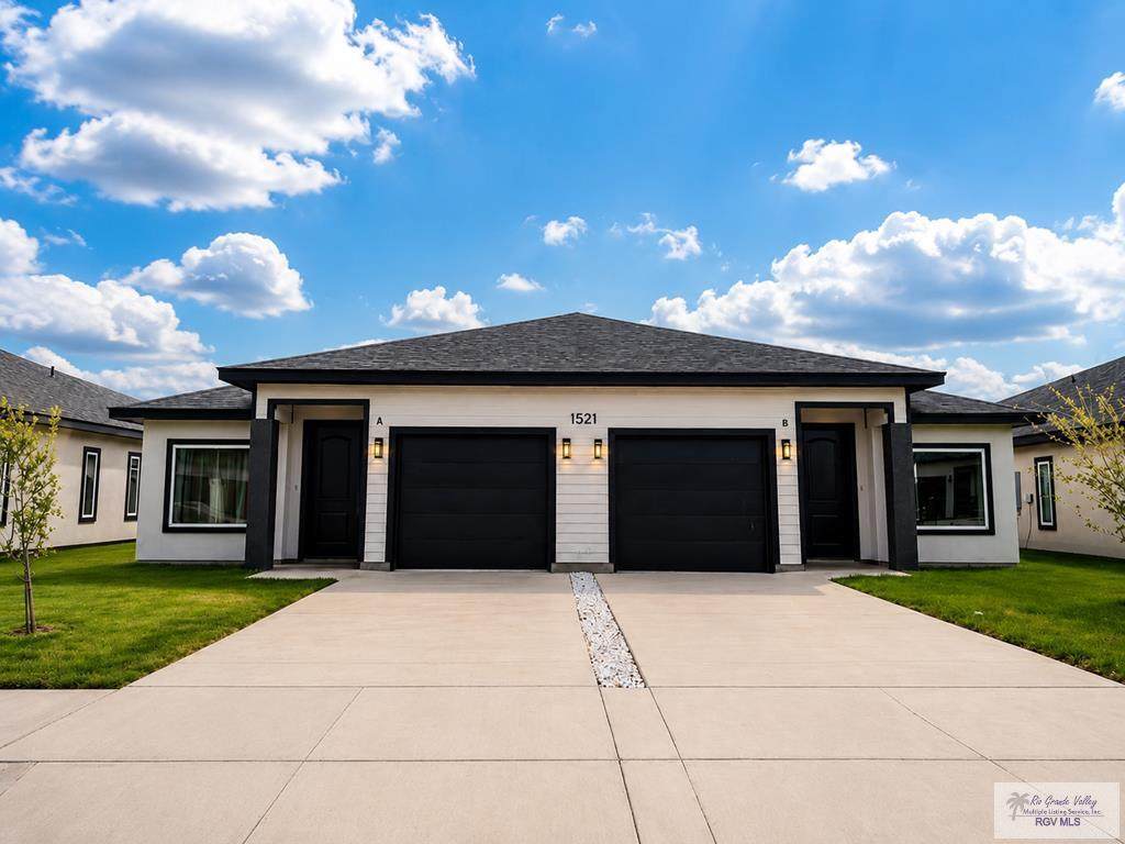 1521 Strawberry Cir - Photo 1