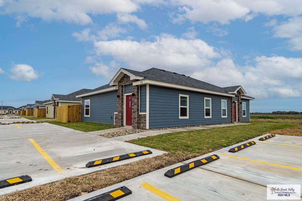 2114 Valley Circle - Photo 1