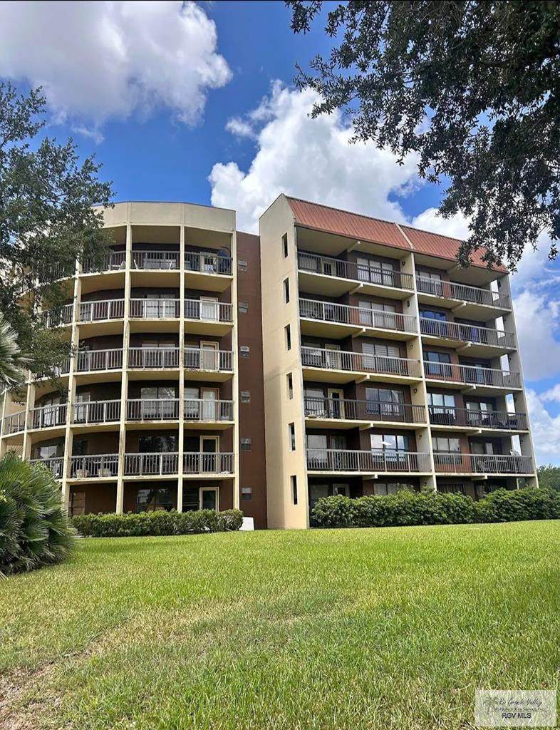 2900 Ashley Ave - Photo 1