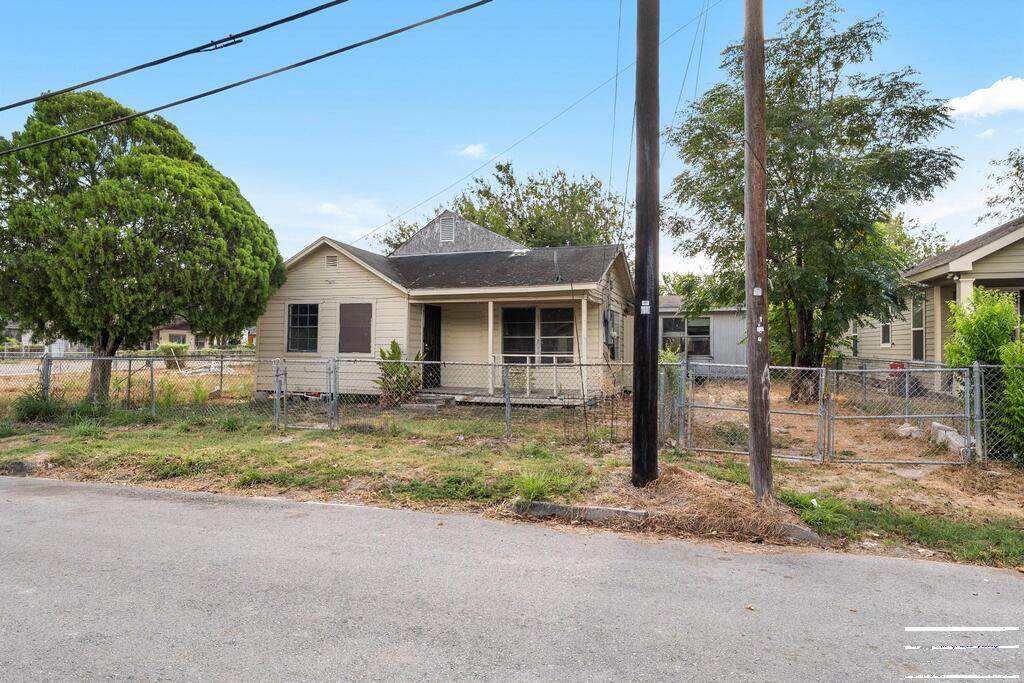 408 Villarreal St. - Photo 1