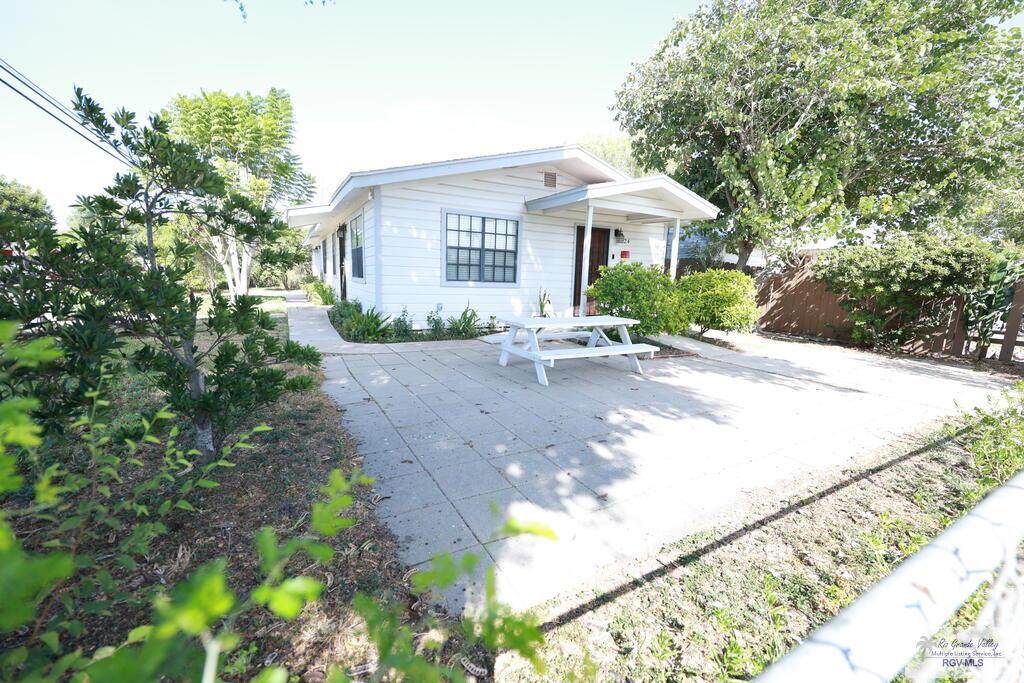 124 Sinclair Avenue - Photo 1
