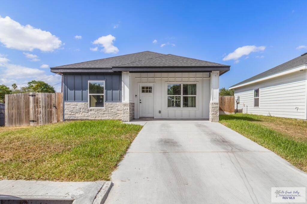 522 Davis St - Photo 1