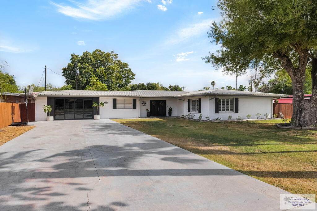 112 14TH ST. - Photo 1