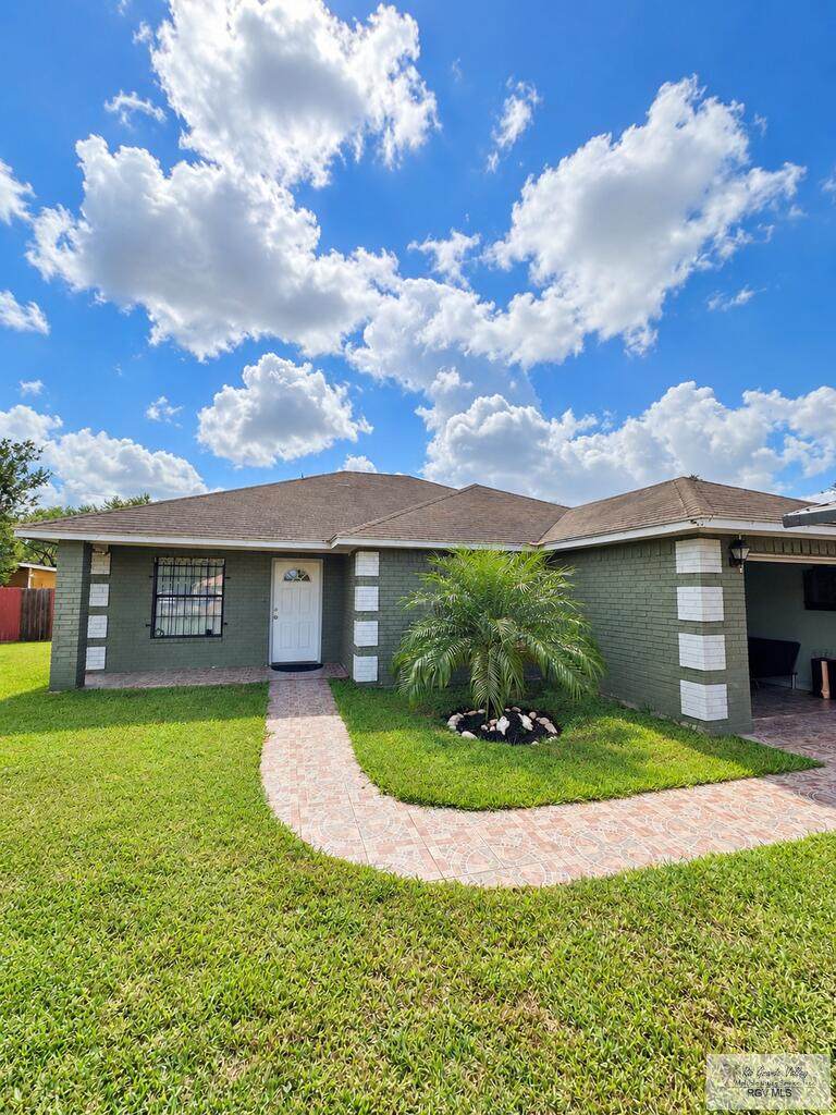 250 Staples Cir. - Photo 1