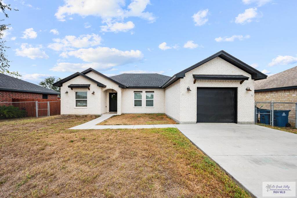 806 Reynolds Rd - Photo 1