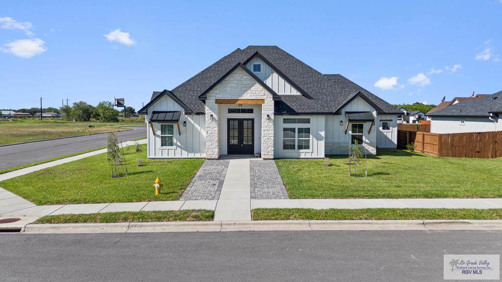 8601 Bellagio Cir - Photo 1