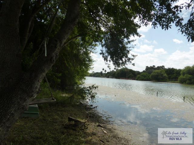 64 Jacklyn St. - Photo 1