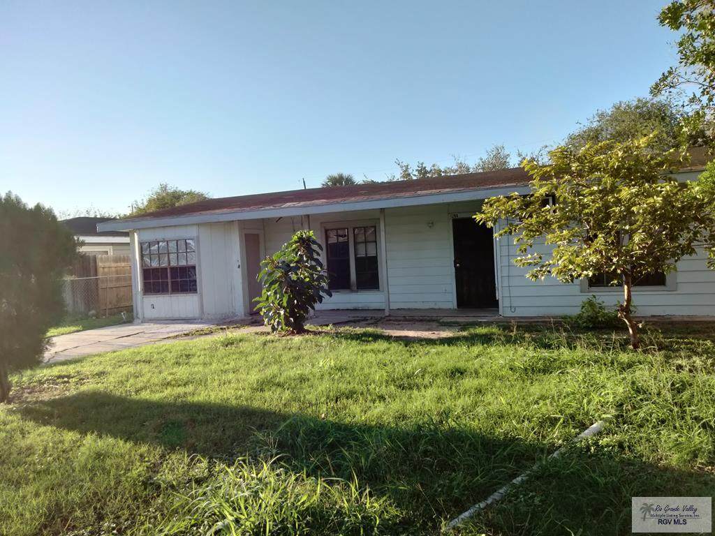 1209 Greenway Dr. - Photo 1