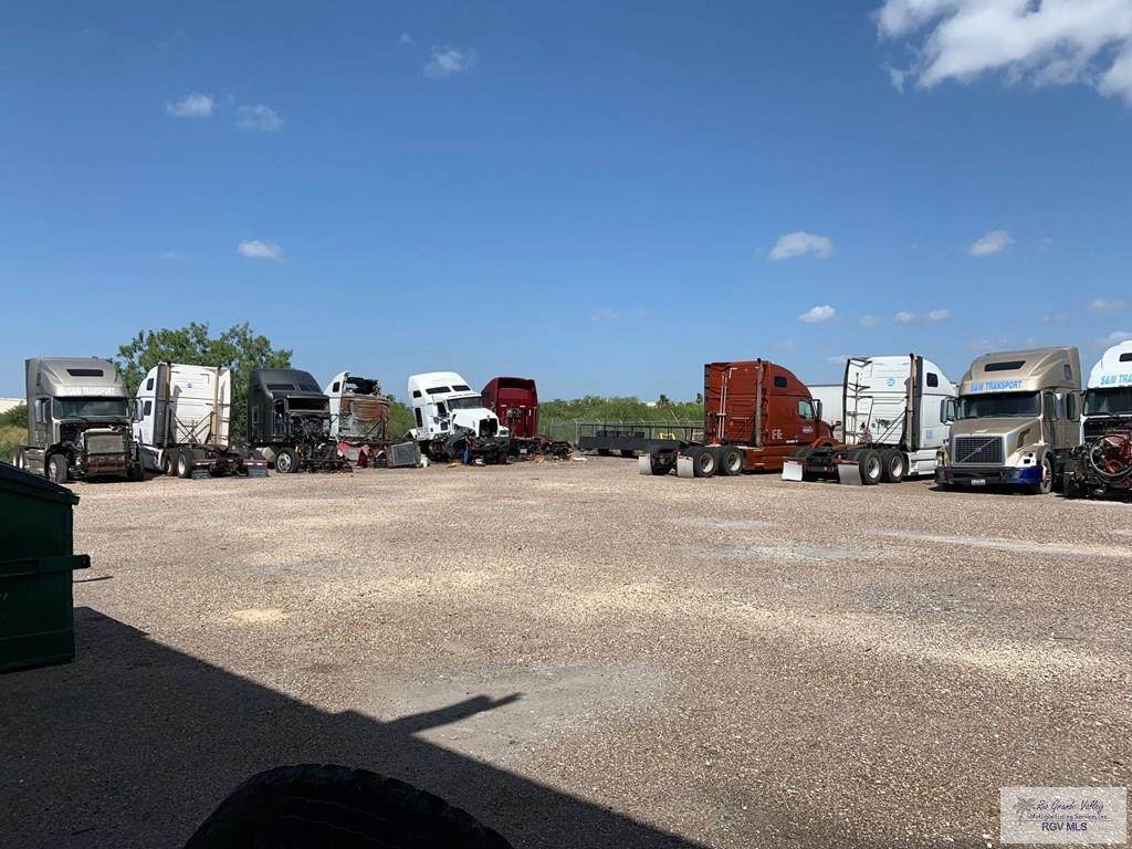 5226 Commercial Dr. - Photo 1