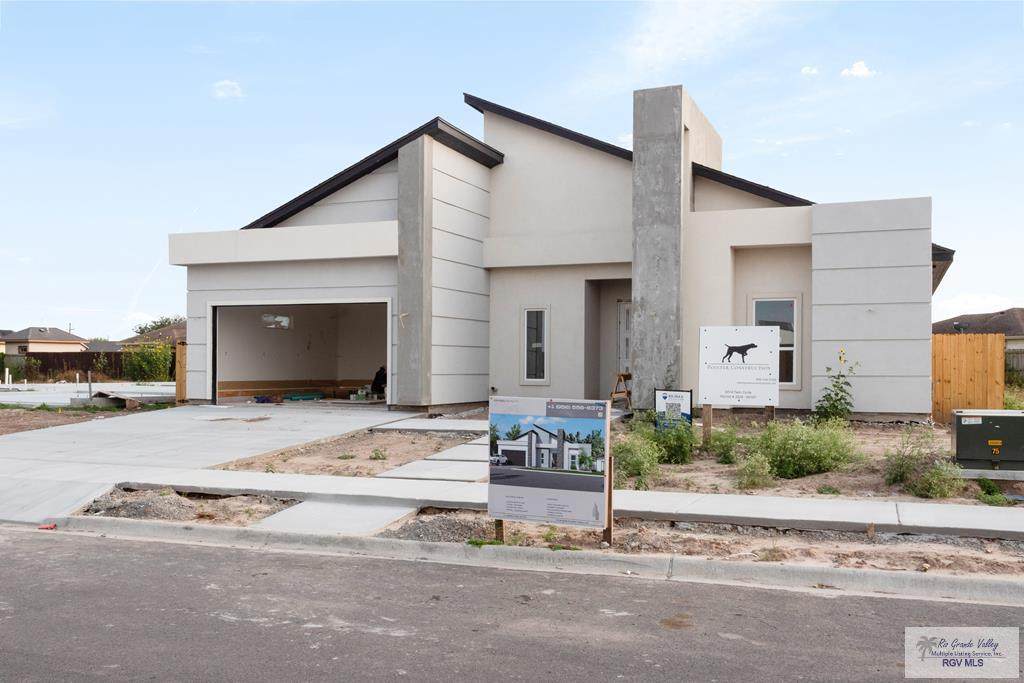 6014 Twin Cir - Photo 1