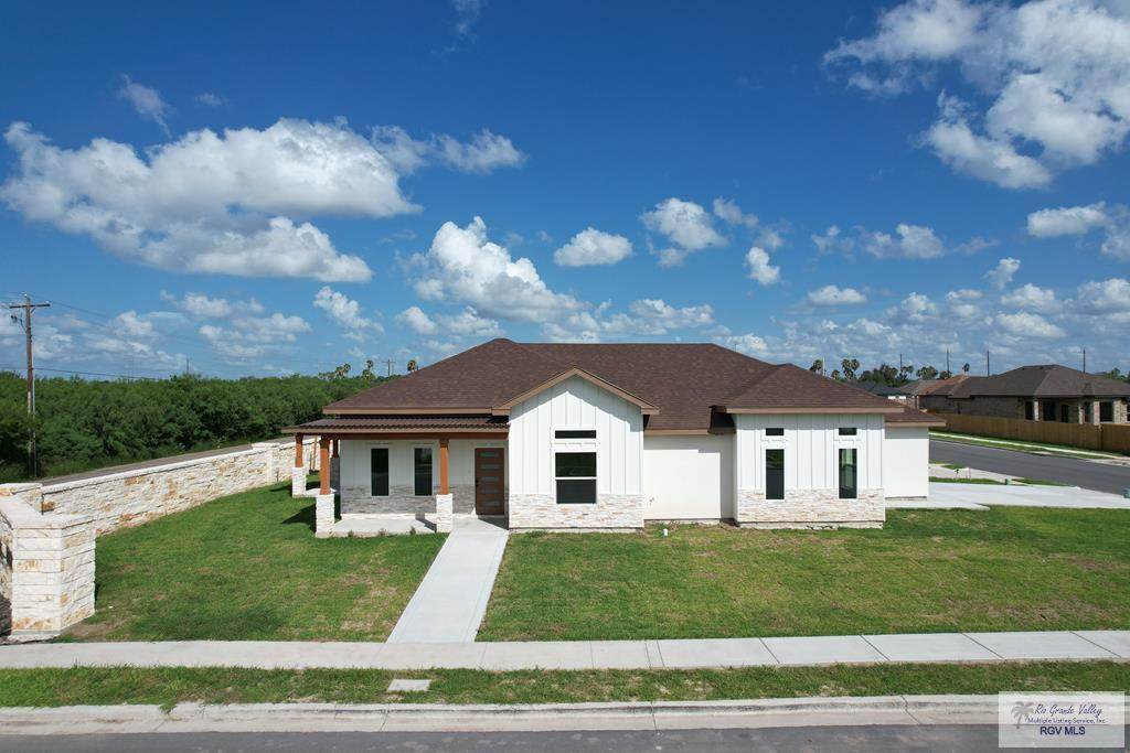 1272 Bridle Way - Photo 1