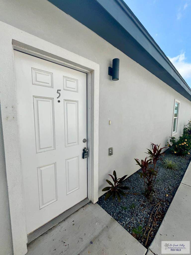 1122 20TH ST. - Photo 1