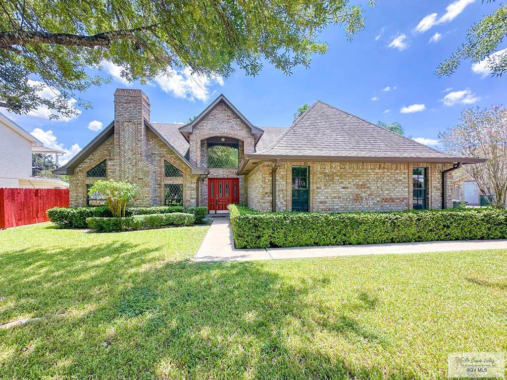 2702 Lazy Lake Dr - Photo 1