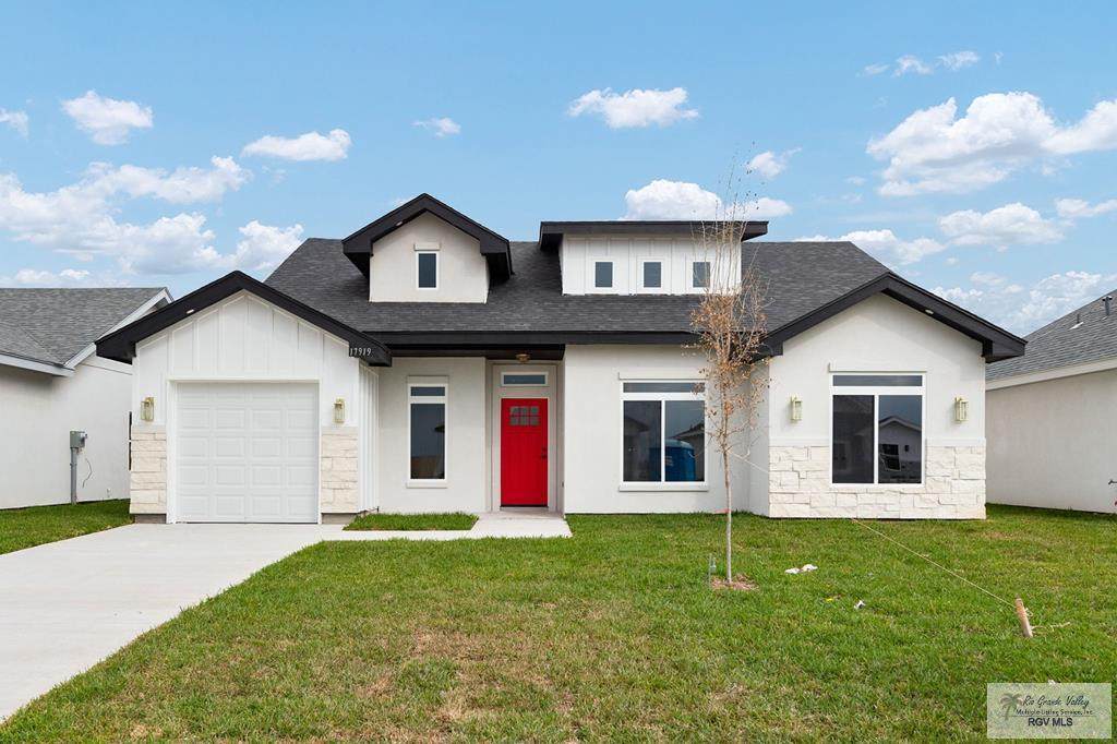 17919 Redwood St - Photo 1