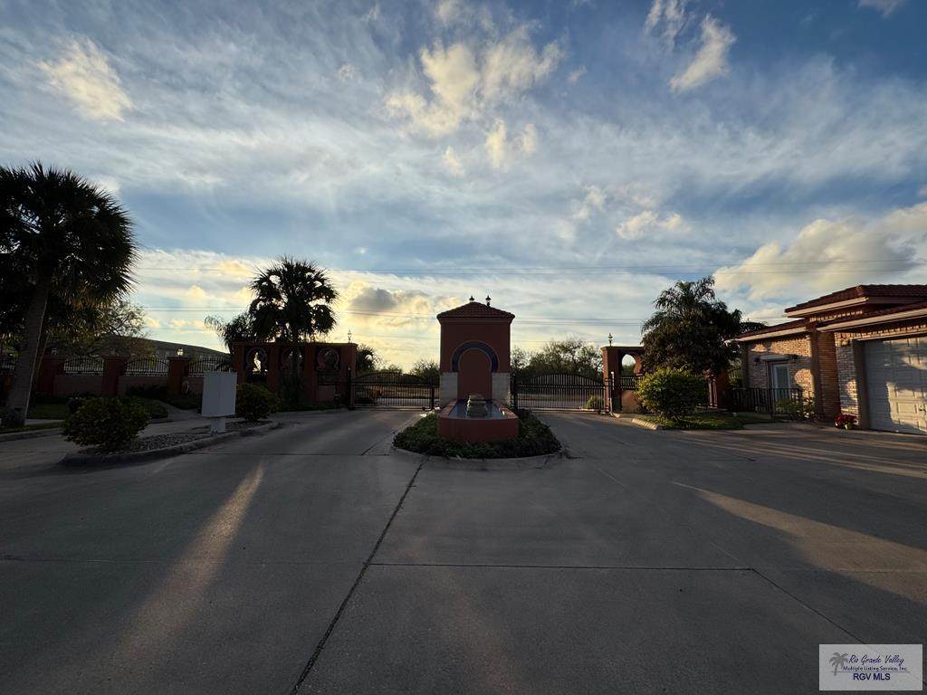 https://bt-photos.global.ssl.fastly.net/harlingen/orig_boomver_2_29771614-2.jpg