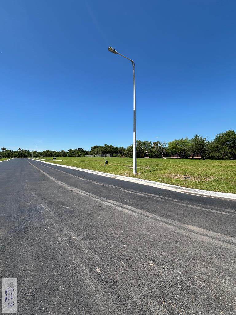 1126 Julie Ln - Photo 1