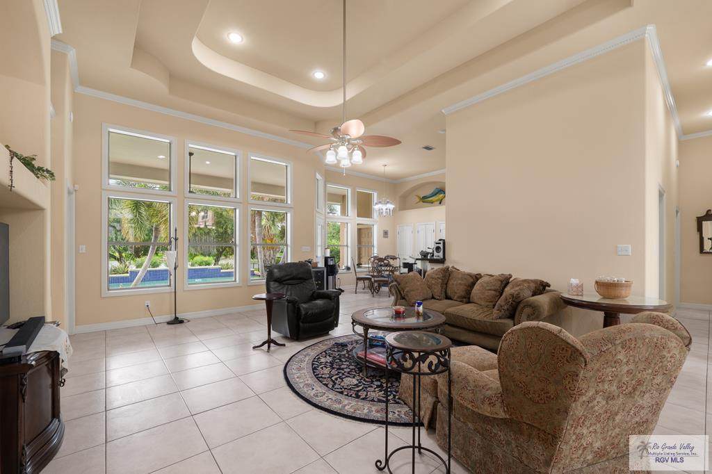 https://bt-photos.global.ssl.fastly.net/harlingen/orig_boomver_2_29776151-2.jpg