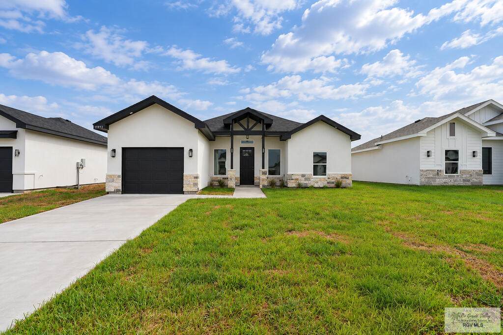 17972 Redwood Ave. - Photo 1
