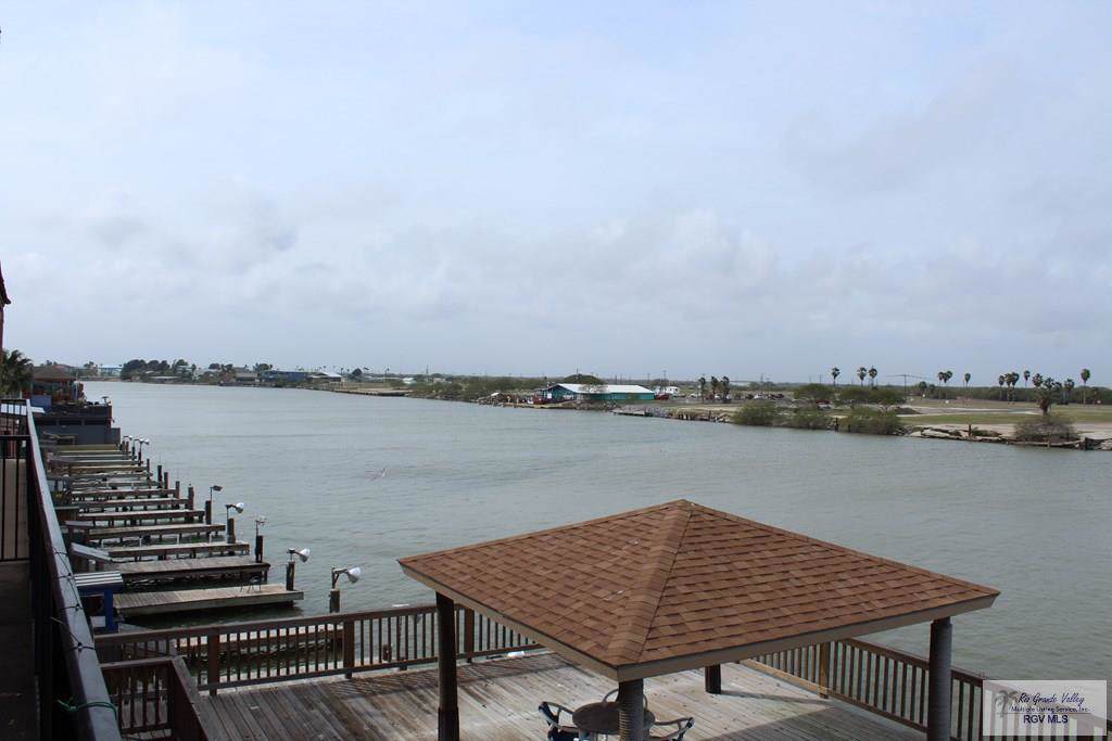 211 Harbor Dr - Photo 1