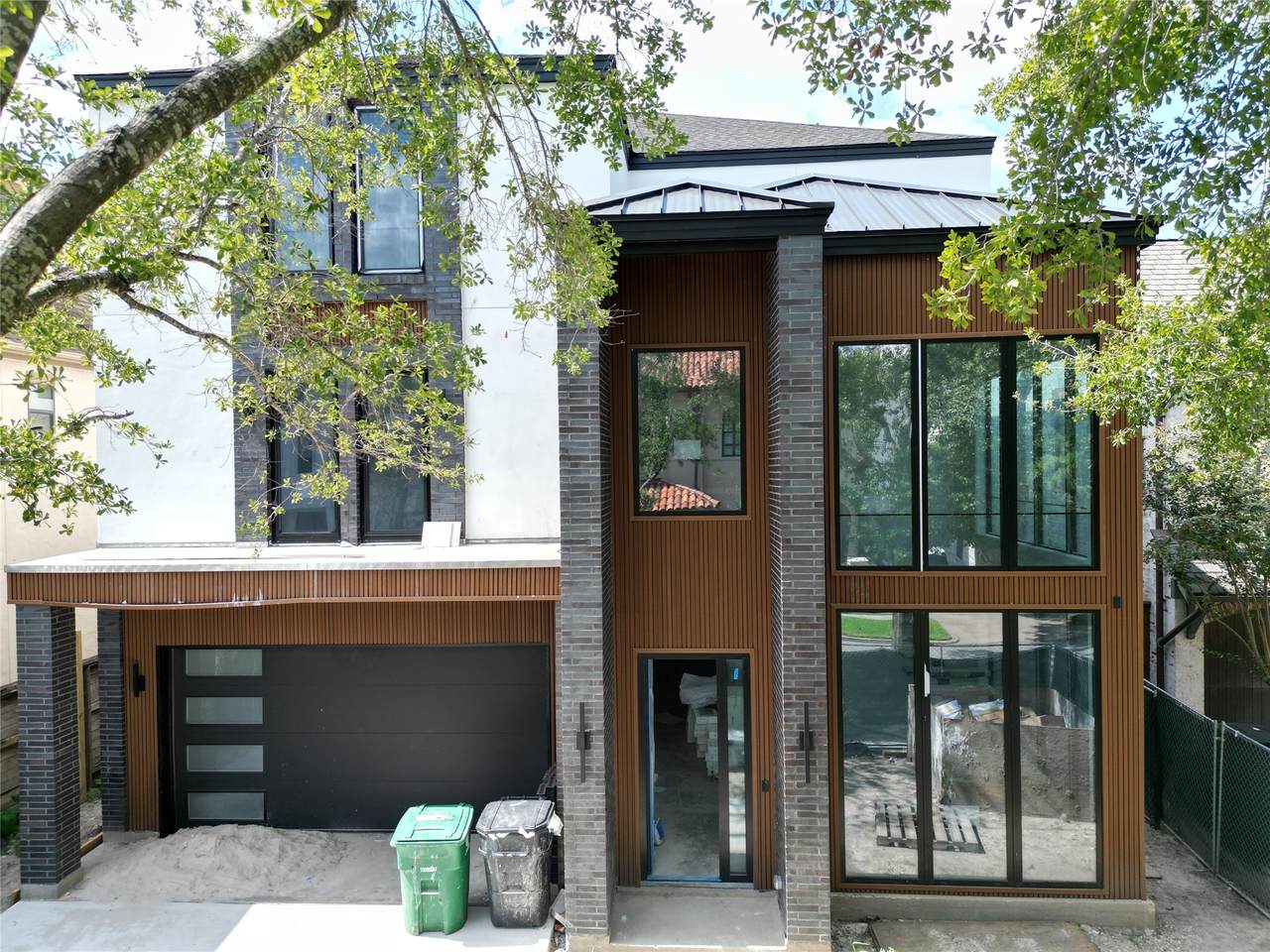 1606 Hazard Street - Photo 1