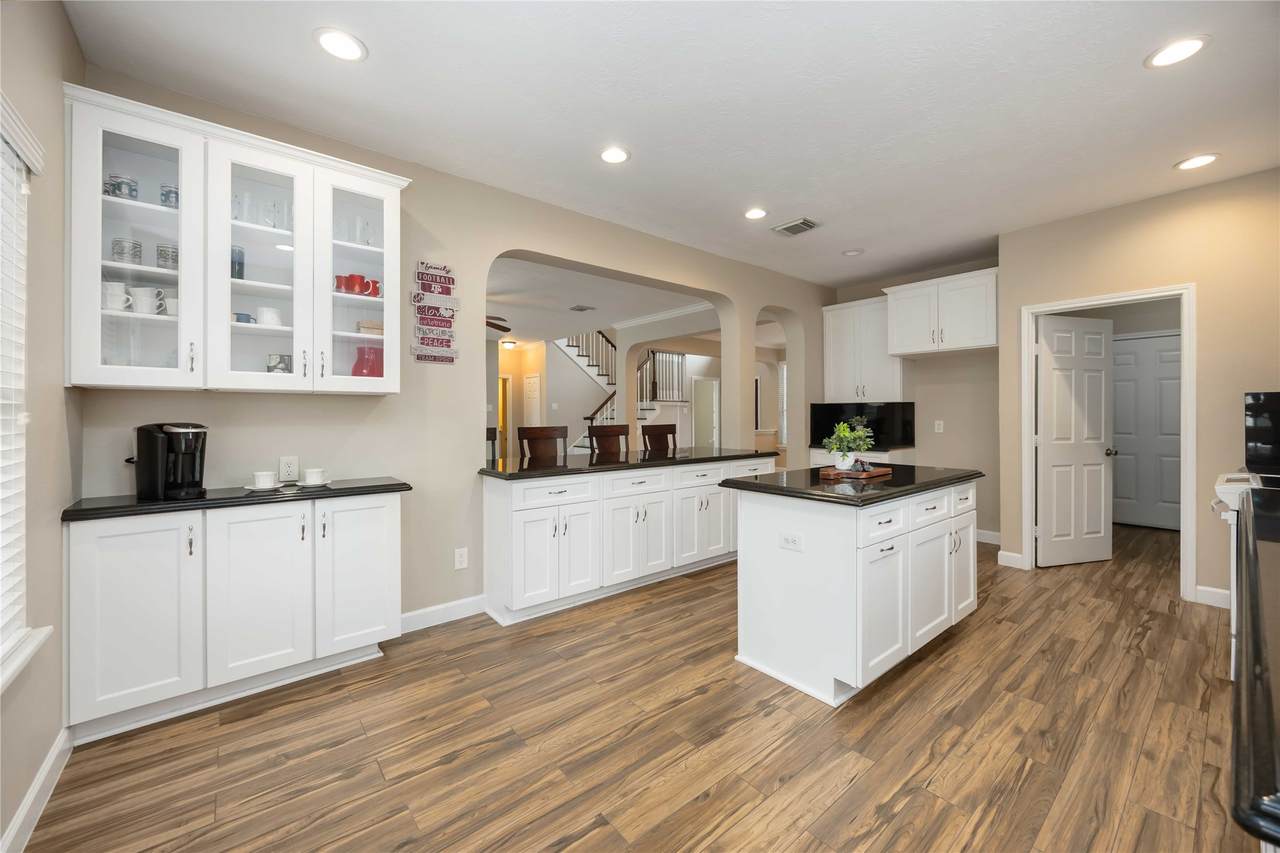 5498 Appleblossom Lane - Photo 1