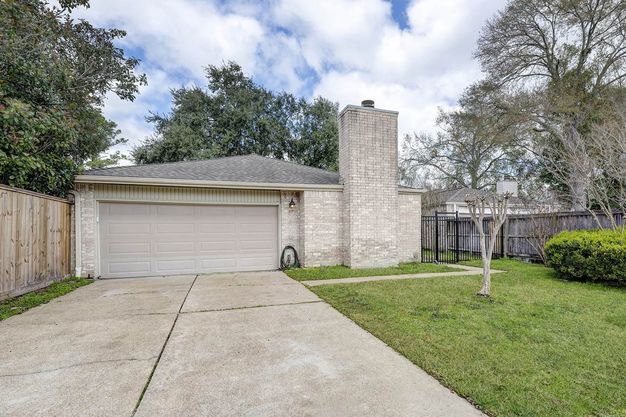 18506 Glen Briar Lane - Photo 1