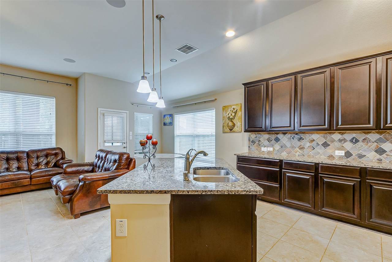 9419 Sparrow Creek Court - Photo 1