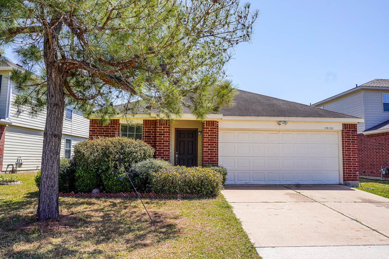 19131 Prairie Bluff Drive - Photo 1