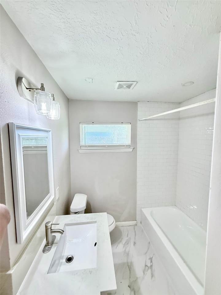 10402 Hinds Street - Photo 1