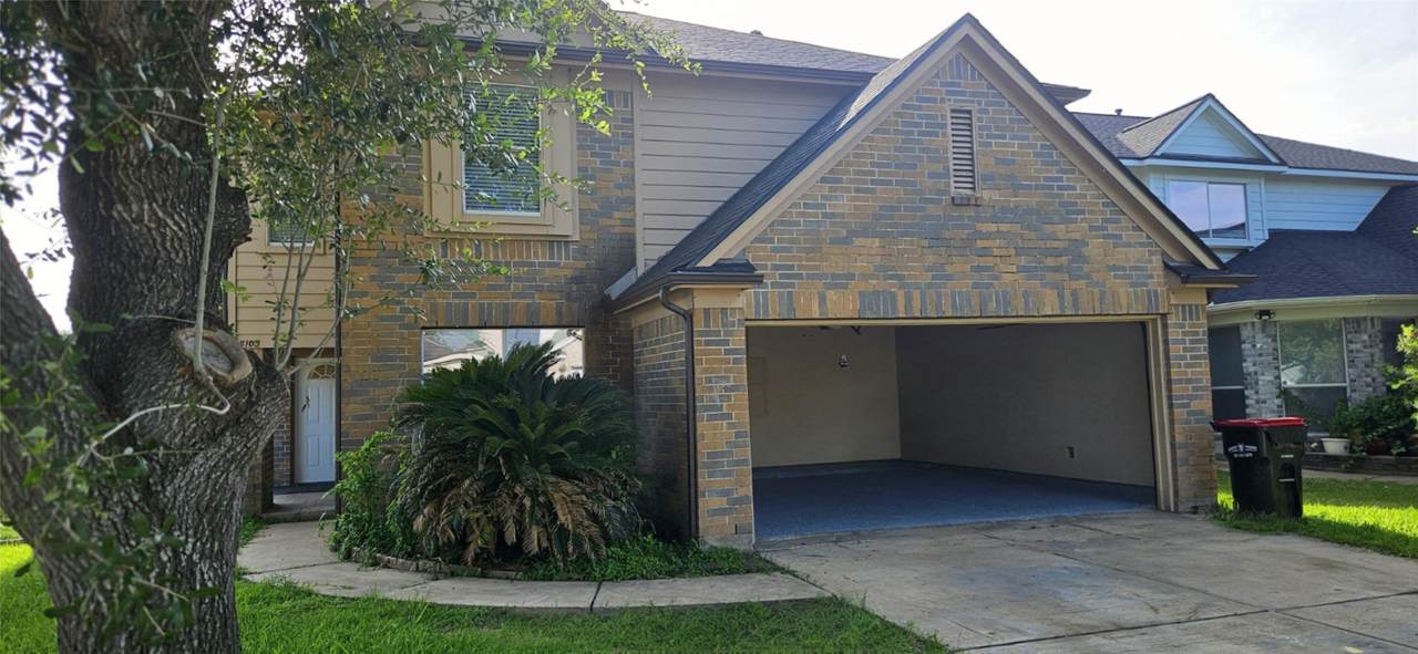 3103 Barkers Crossing Avenue - Photo 1
