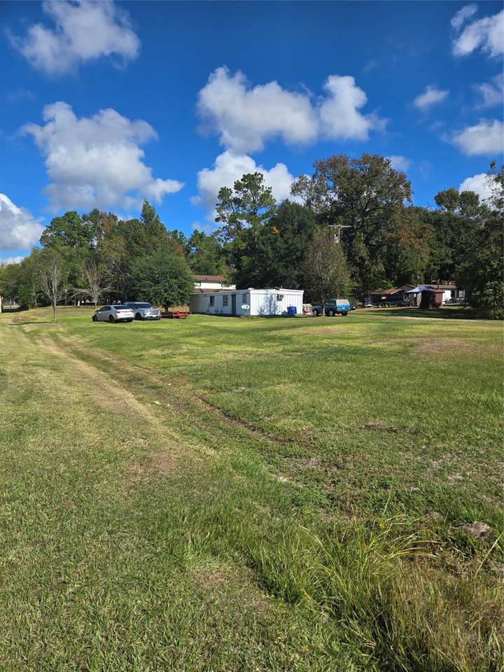 TBD Queens Row - Photo 1