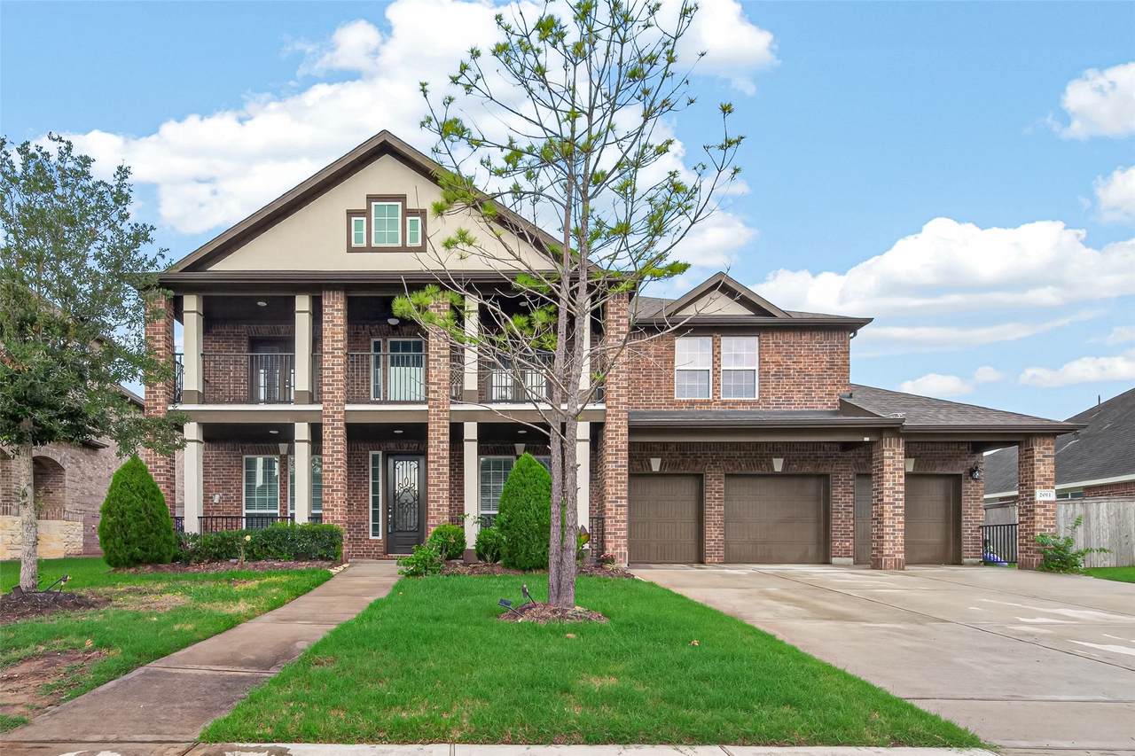 2011 Creekside Park Drive - Photo 1