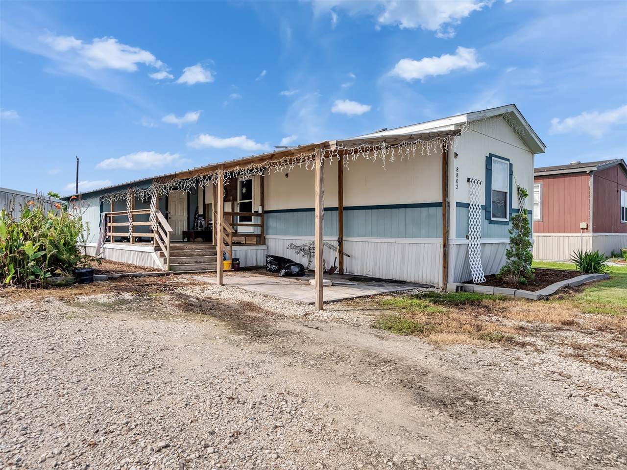 8802 Los Robles Avenue - Photo 1