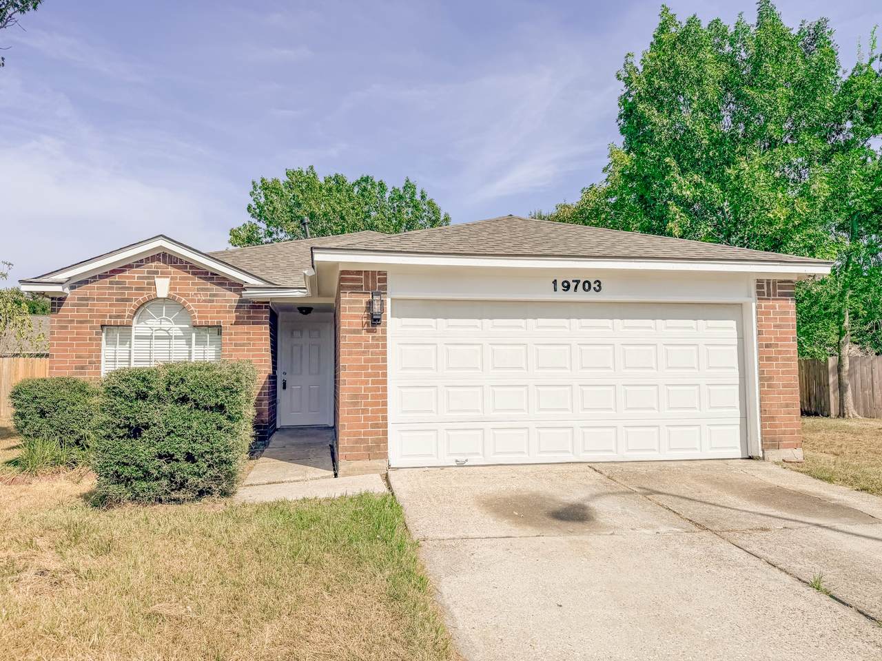 19703 Vista Lake Court - Photo 1