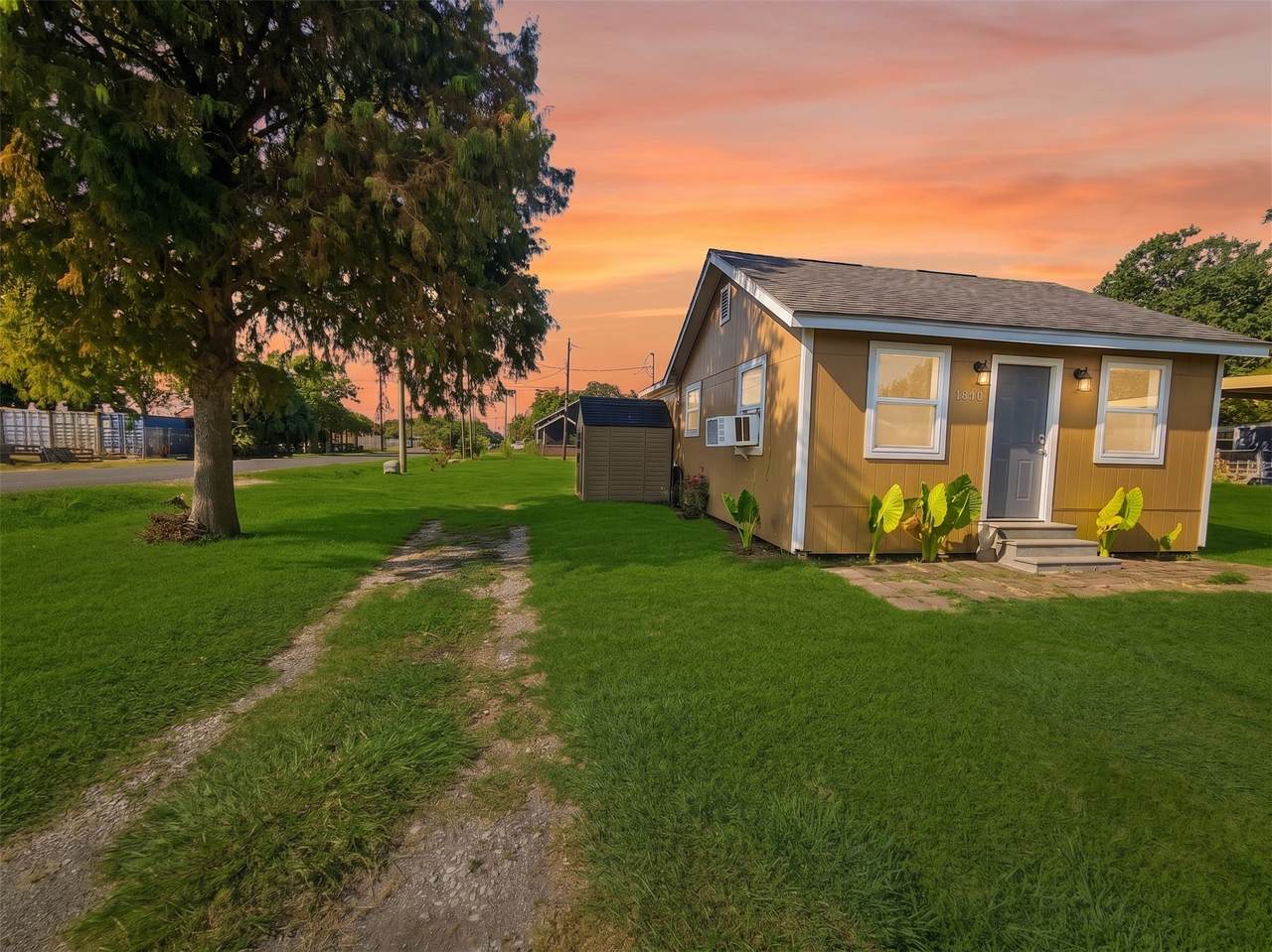 3440 Texas Avenue - Photo 1