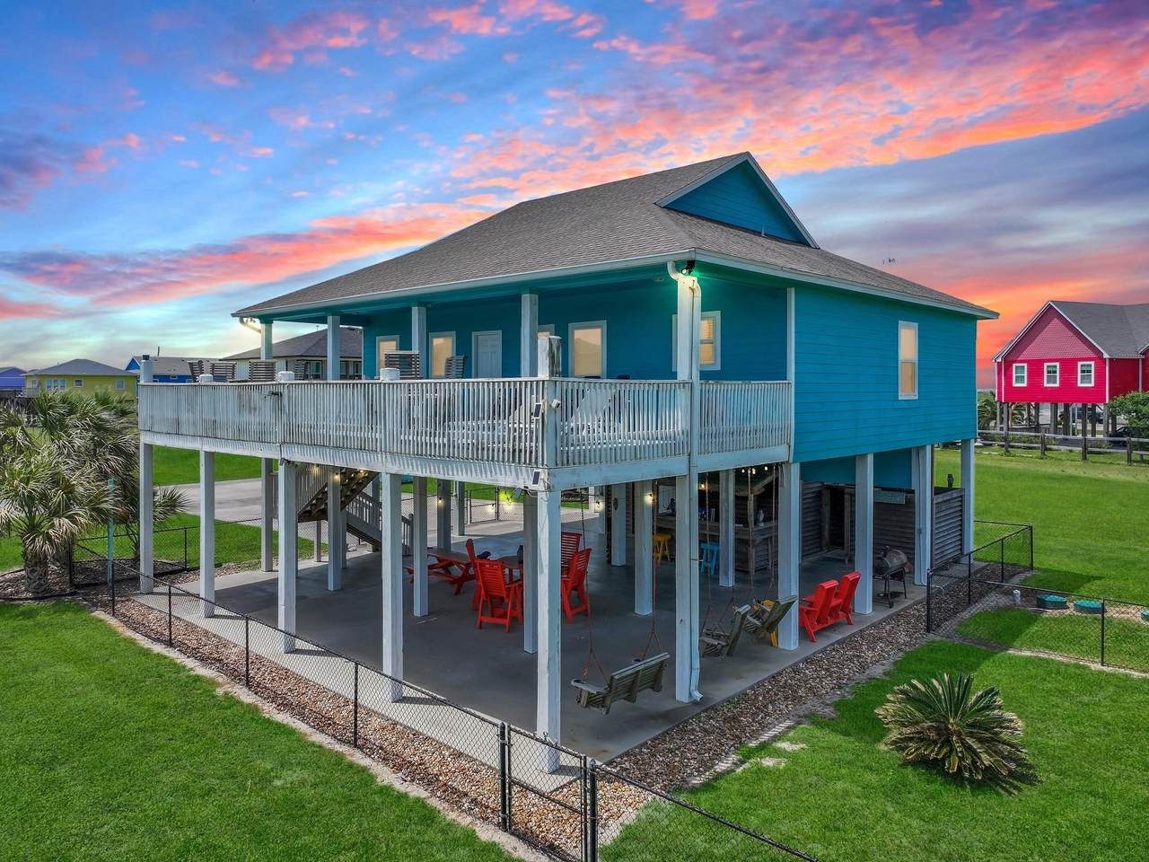 962 Surfside Drive - Photo 1