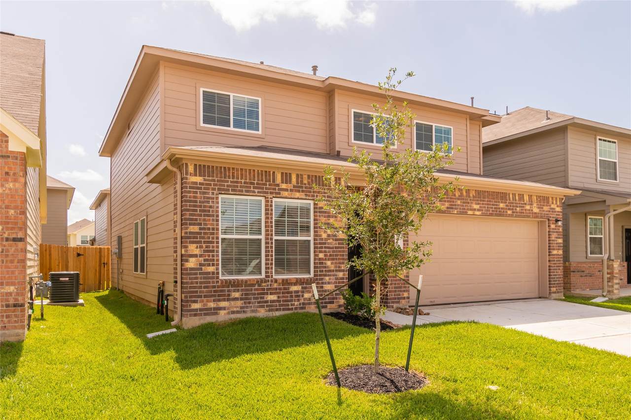 5618 Adelaide River Drive - Photo 1