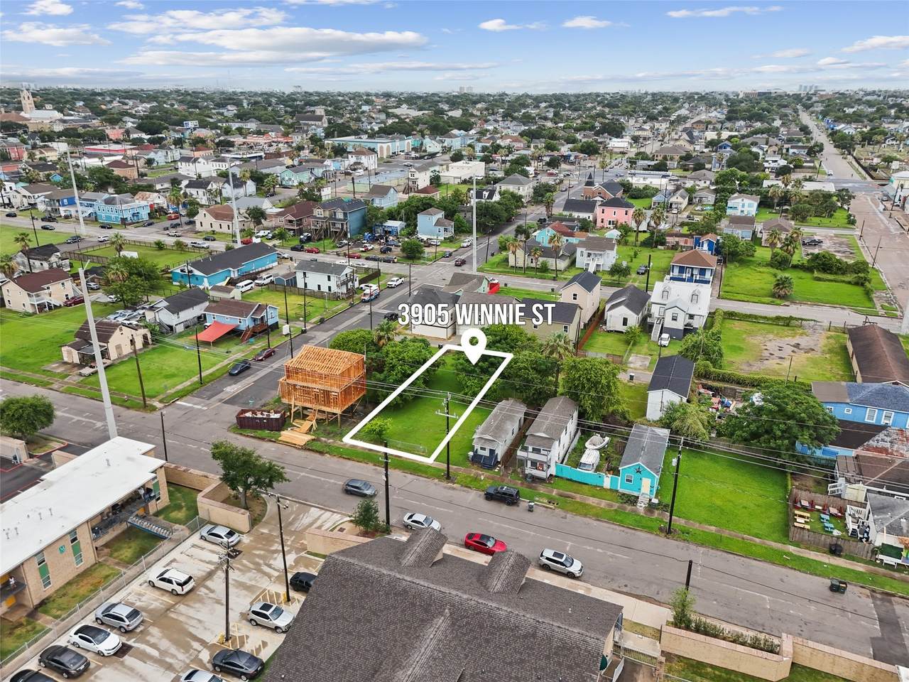 3905 Winnie Street - Photo 1