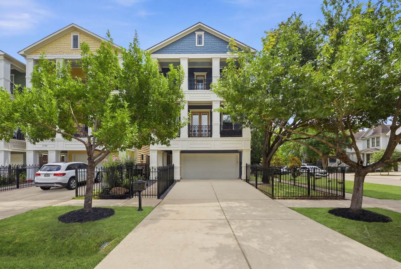2702 Nicholson Street - Photo 1