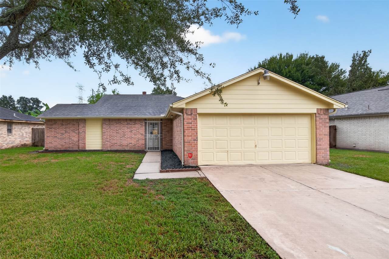 2711 Dove Country Drive - Photo 1