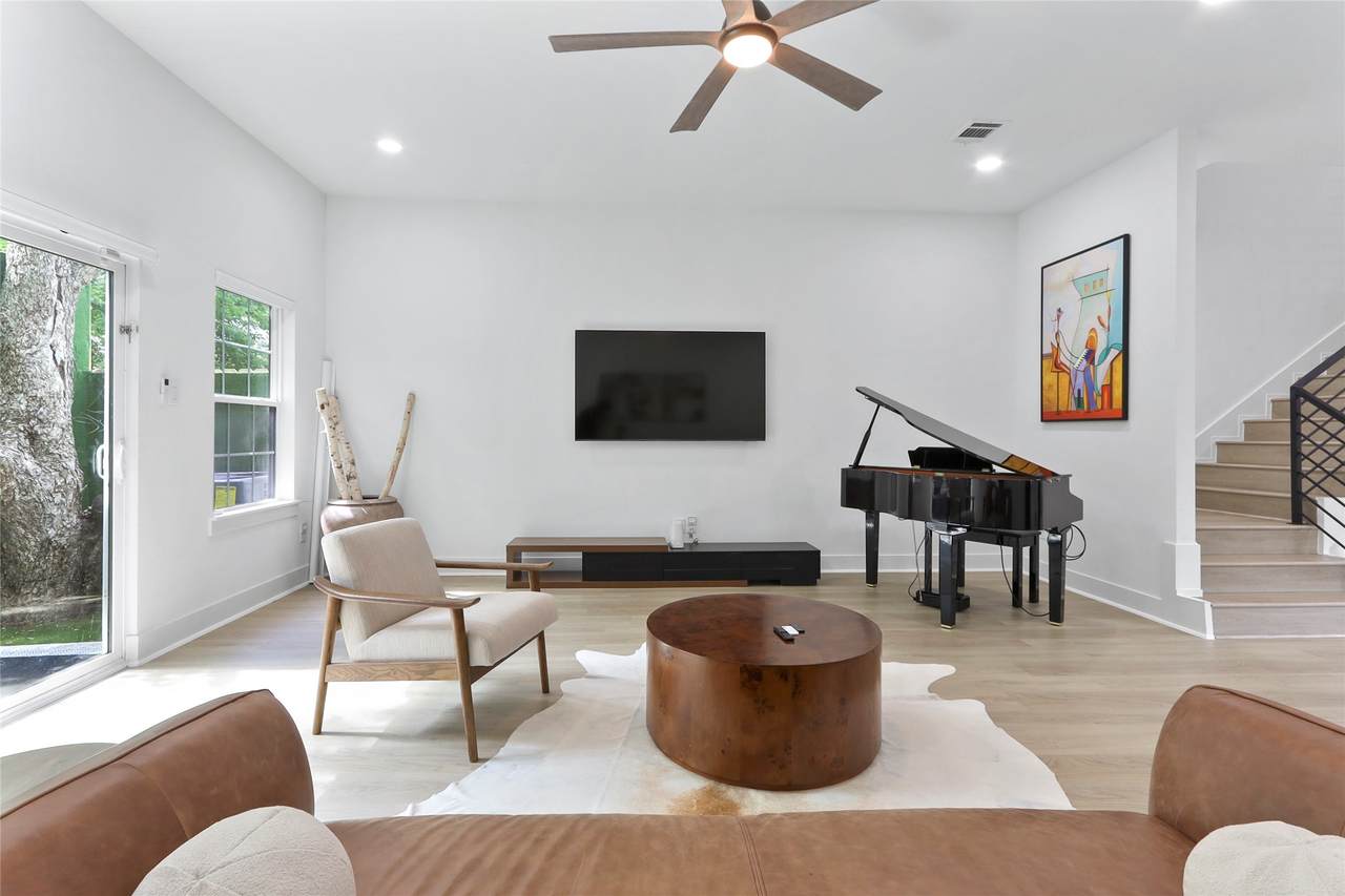 6747 Peerless Street - Photo 1