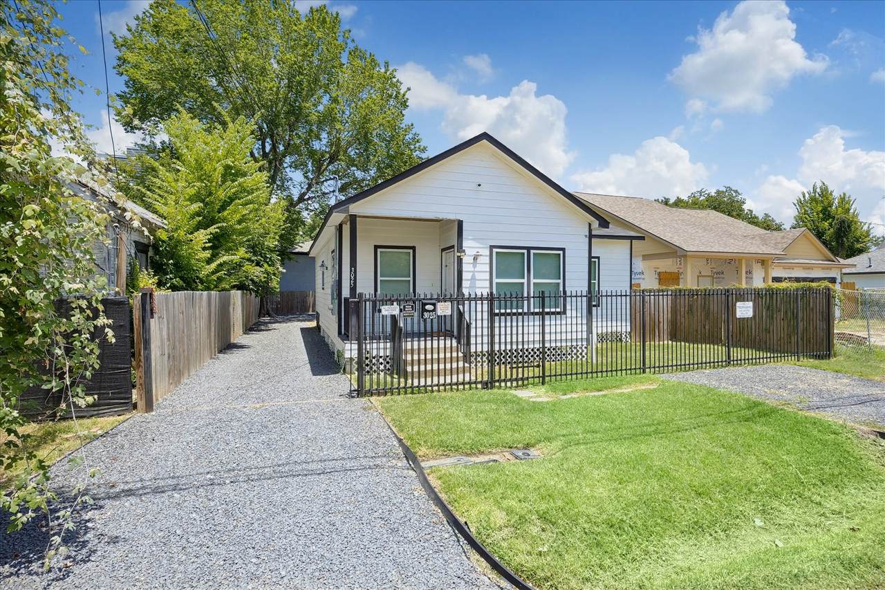 3025 Drew Street - Photo 1