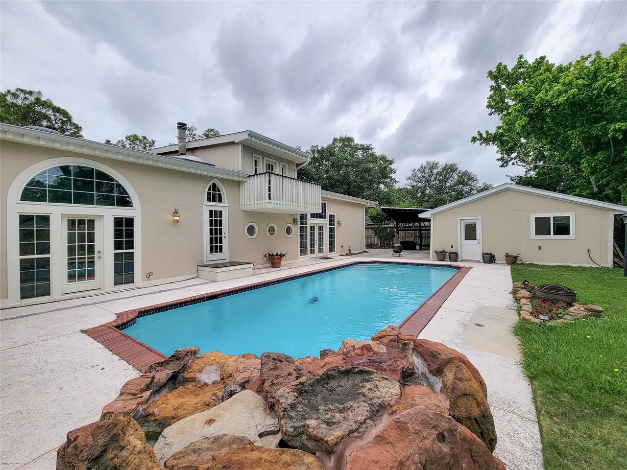 5654 Cheena - Photo 1