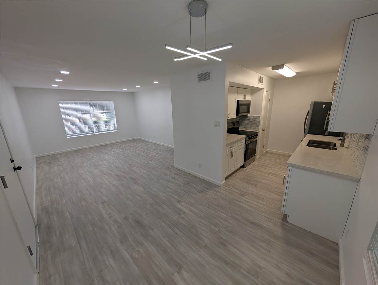 5550 Braeswood Boulevard - Photo 1