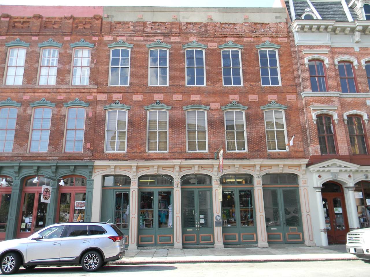 2315 Strand - Photo 1