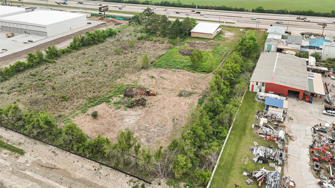0 East Freeway Freeway - Photo 1